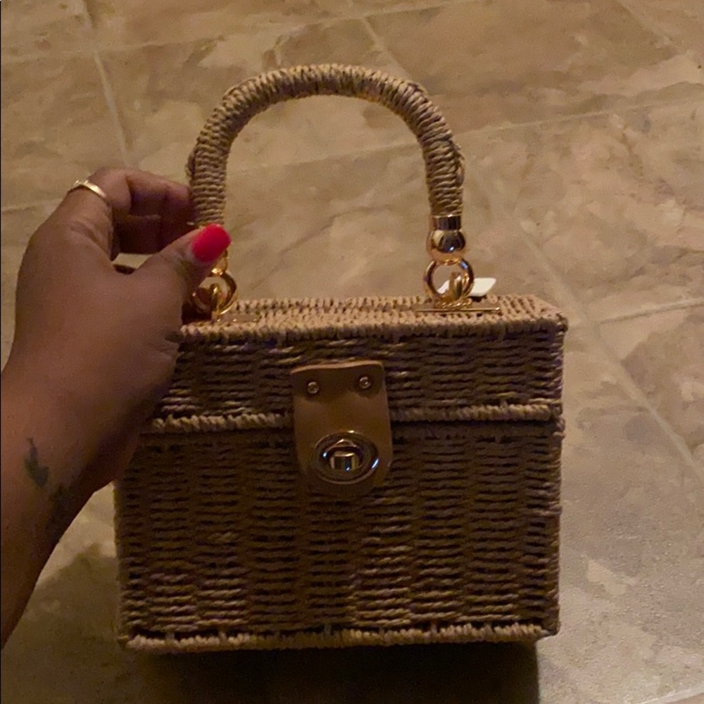 Straw Crossbody